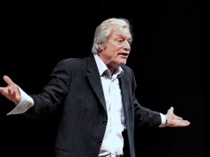 Sedemdesiatročný Juraj Kukura mal v minulosti úspech aj ako herec-emigrant