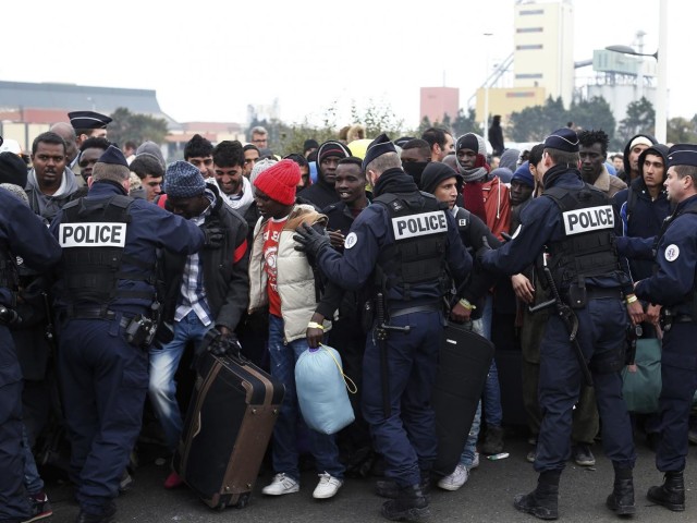 až 51 percent francúzskych policajtov by volilo le penovú 4