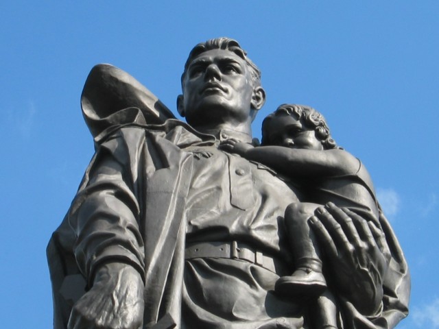 likvidácia pamätníkov v poľsku 3-2