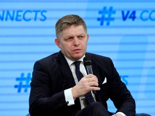 Robert Fico V4