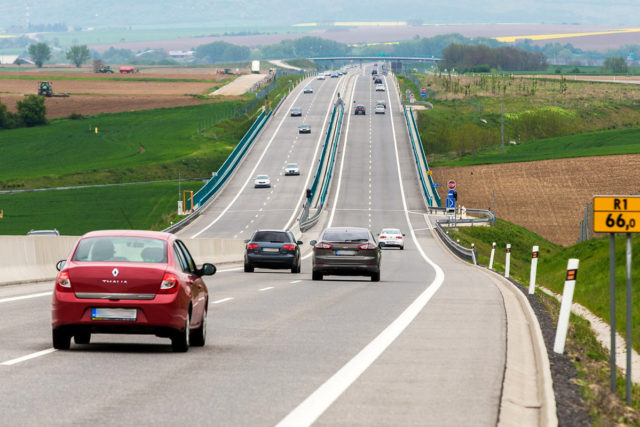 výstavba R1 sa podpísala pod pokles nezamestnanosti 2 sme sk