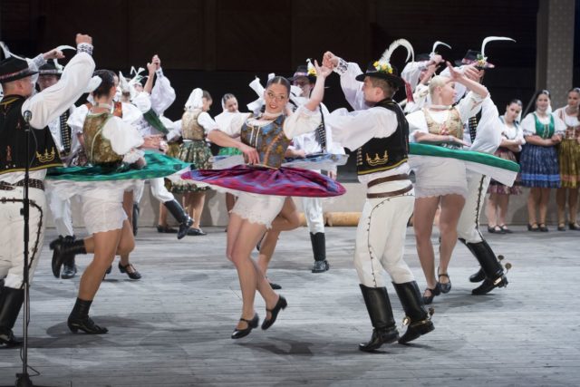 amfiteáter pod kriváňom už po 64. raz ožil festivalom východná 1 slovakia travel