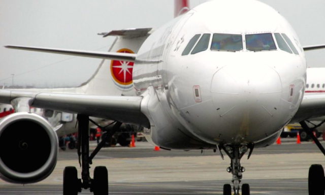 letecké spoločnosti si vyššie náklady kompenzujú dodatočnými poplatkami 1