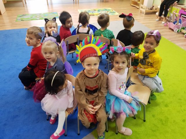 škôlka v hamburgu chce karnevalovými maskami bojovať proti stereotypom 3