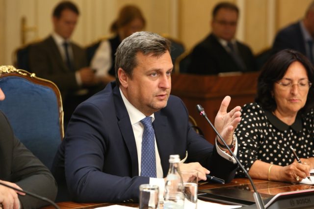 E6118D6E-7544-4097-B60C-E66C7D41E122