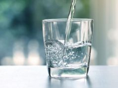 Vedci našli spôsob, ako zároveň vyrobiť pitnú vodu a elektrinu