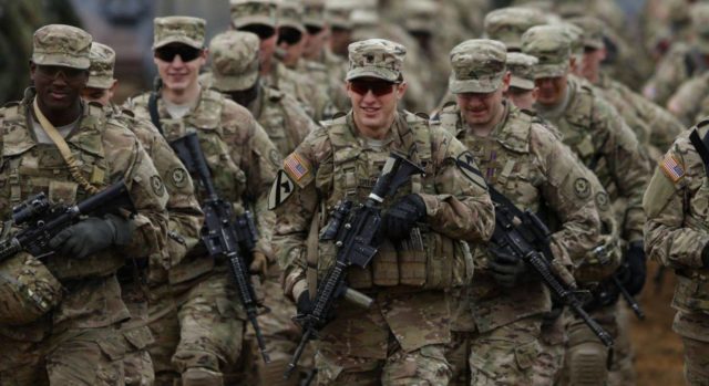 pentagón vyšle do saudskej arábie ďalších tritisíc vojakov