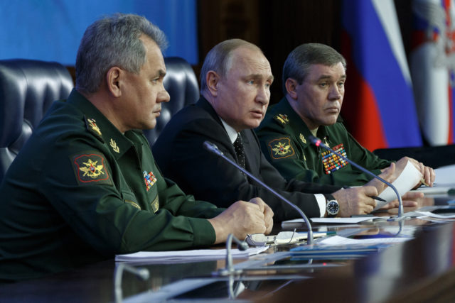 ruské zbrane vo svete nemajú obdobu_budú iba na obranu, tvrdí putin