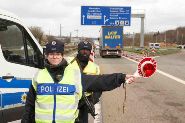 eú nie je v otázke otvárania hraníc jednotn á 2