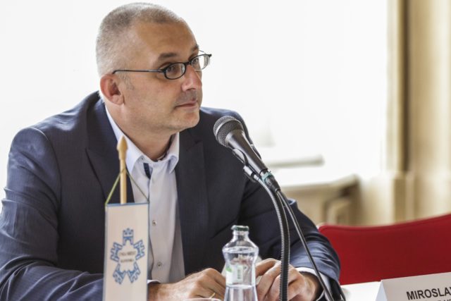 remišová odmietala vymenovať do predsedníctva za ľudí svojho protikandidáta kollára