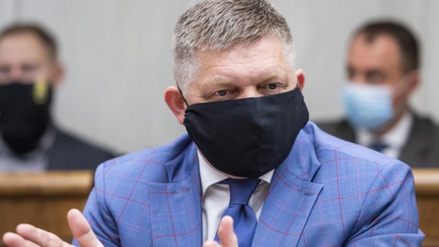 smer-sd sa obrátil na ús sr so žiadosťou o posúdenie ústavnosti núdzového stavu