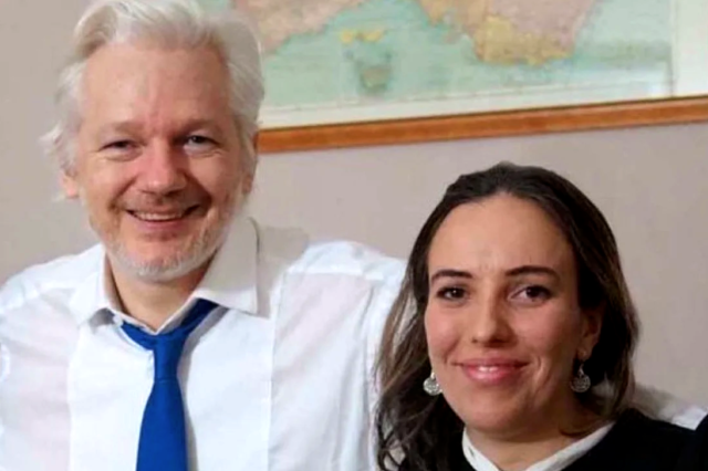 assange_morisova