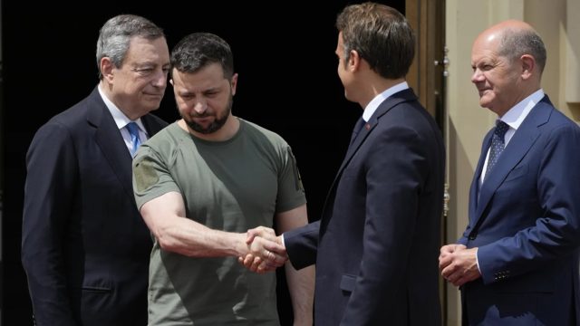 zelenskyj_stratené územia získame späť s pomocou západu