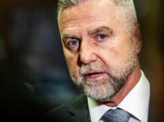 Tibor Gašpar označil tvrdenia o zvážaní migrantov na hranice za konšpiračné