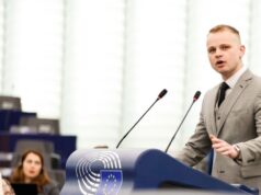 Mazurek eurokomisárom: Vy nám nekážte o demokracii, práve vy ju ničíte